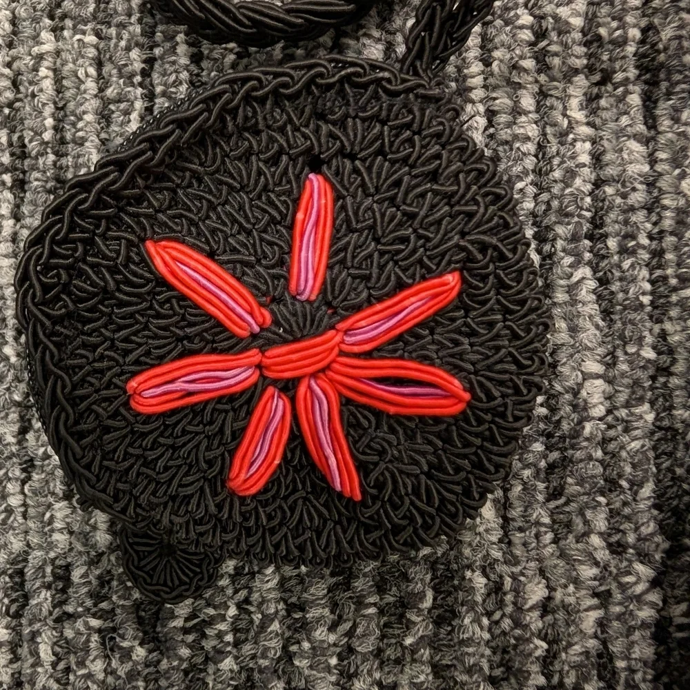 Bohemian Floral Crochet Crossbody & Matching Coin Purse Black & Pink
